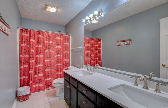 45 Blue Mountain Dr, Maumelle, AR 72113