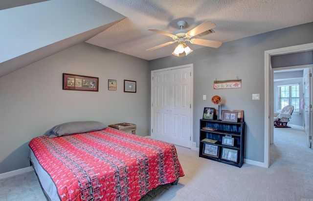 45 Blue Mountain Dr, Maumelle, AR 72113