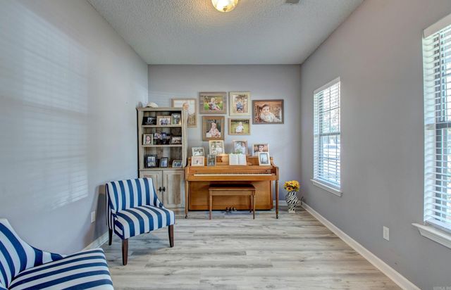 45 Blue Mountain Dr, Maumelle, AR 72113