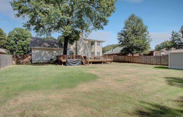 45 Blue Mountain Dr, Maumelle, AR 72113