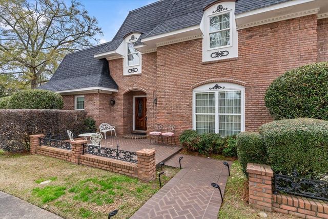 2118 Stonebridge Road, Dothan, AL 36301