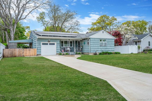 535 Kime Avenue, West Islip, NY 11795