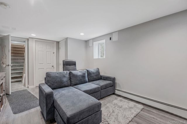 535 Kime Avenue, West Islip, NY 11795