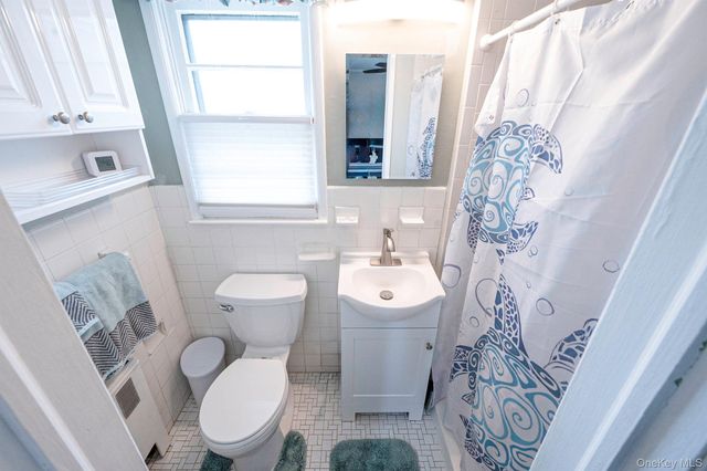 535 Kime Avenue, West Islip, NY 11795
