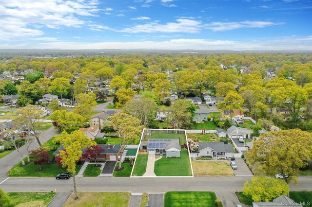 535 Kime Avenue, West Islip, NY 11795
