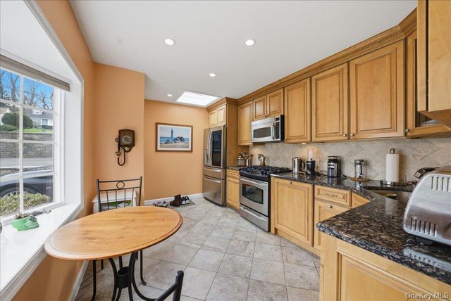 30 Keystone Road, Yonkers, NY 10710