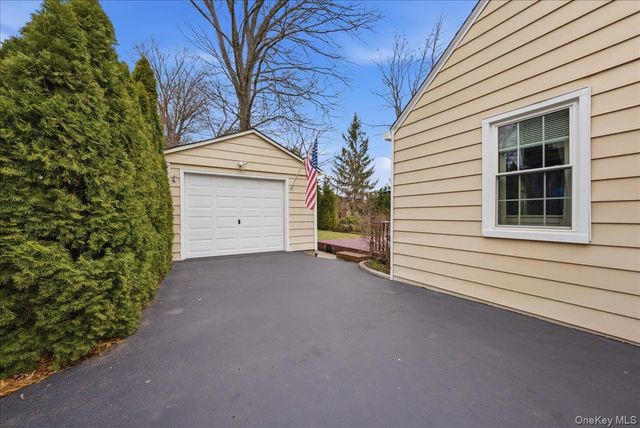 30 Keystone Road, Yonkers, NY 10710