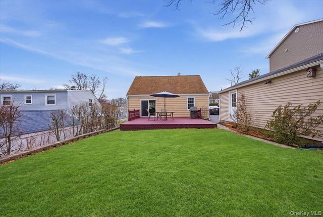 30 Keystone Road, Yonkers, NY 10710