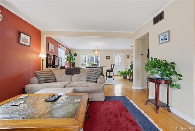 30 Keystone Road, Yonkers, NY 10710