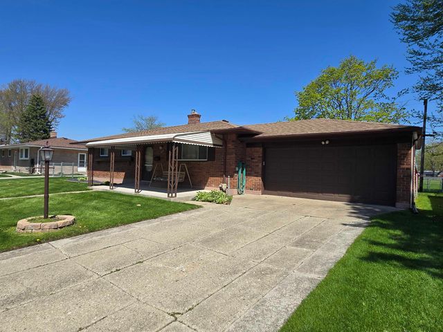 36514 Woodingham Drive, Clinton Twp, MI 48035