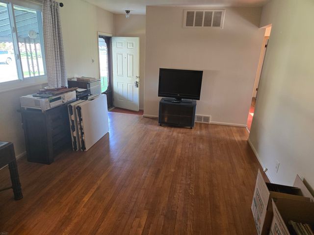 36514 Woodingham Drive, Clinton Twp, MI 48035