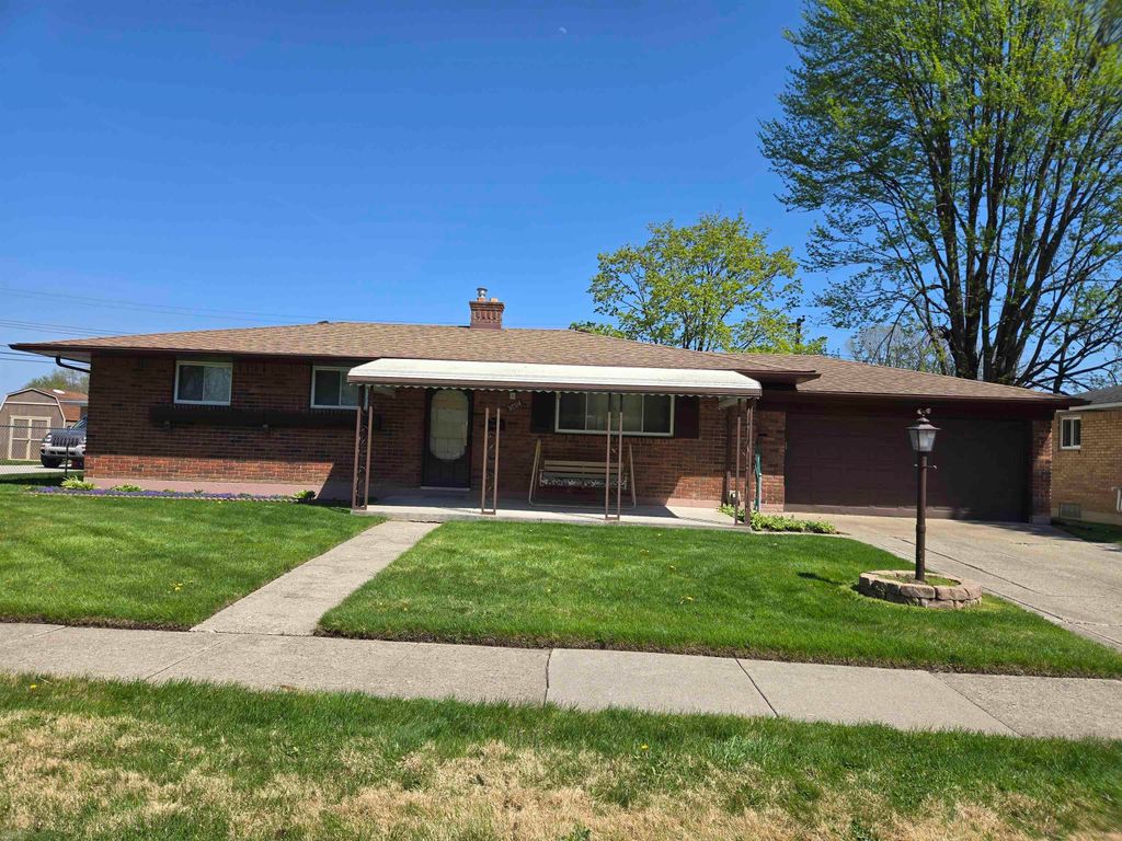 36514 Woodingham Drive, Clinton Twp, MI 48035