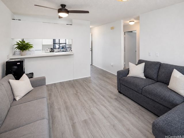 94-201 Lumiaina Place 201, Waipahu, HI 96797