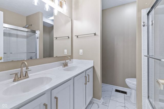 9943 Deering Street, Fishers, IN 46037