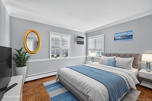 11 Foster Lane, Westbury, NY 11590