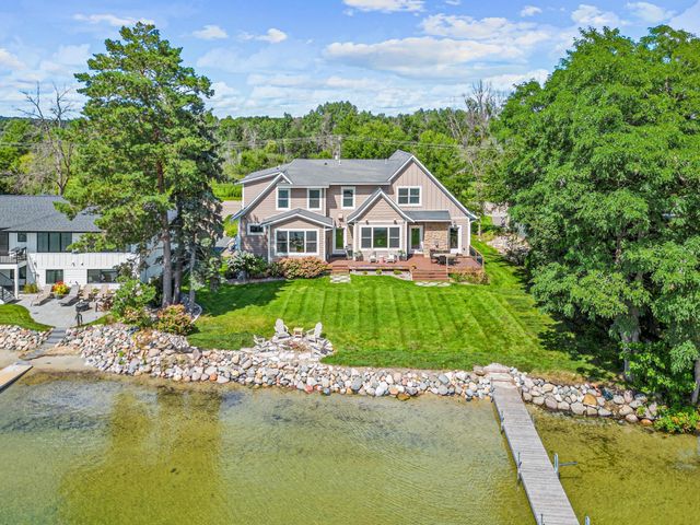 800 County Road I W, Shoreview, MN 55126