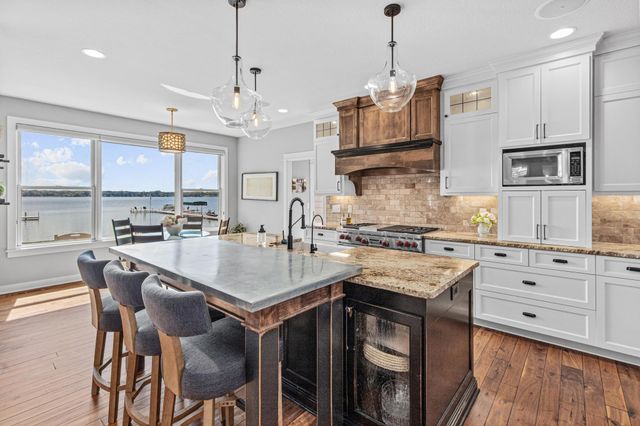 800 County Road I W, Shoreview, MN 55126