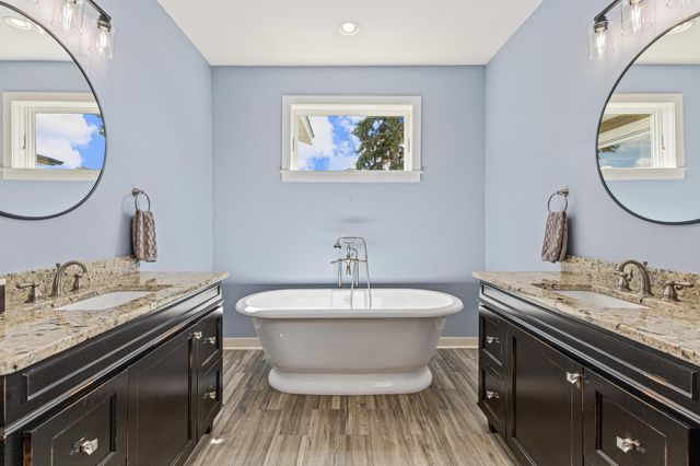 800 County Road I W, Shoreview, MN 55126