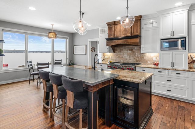 800 County Road I W, Shoreview, MN 55126