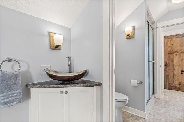 800 County Road I W, Shoreview, MN 55126