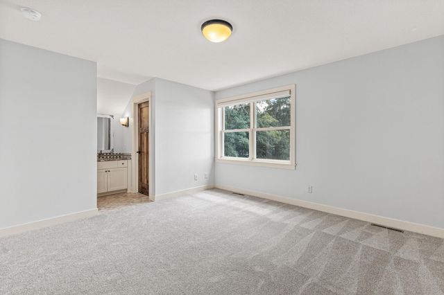 800 County Road I W, Shoreview, MN 55126