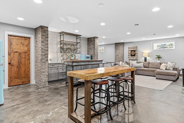 800 County Road I W, Shoreview, MN 55126