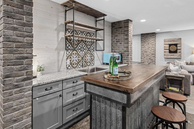 800 County Road I W, Shoreview, MN 55126