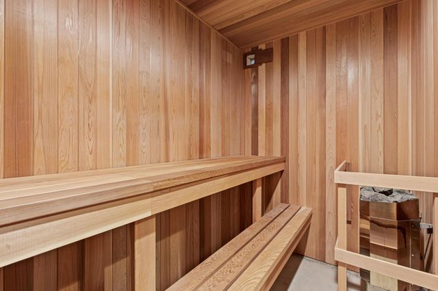 800 County Road I W, Shoreview, MN 55126