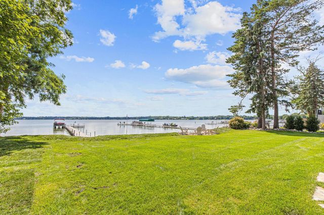 800 County Road I W, Shoreview, MN 55126