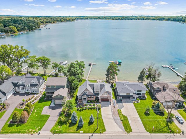 800 County Road I W, Shoreview, MN 55126