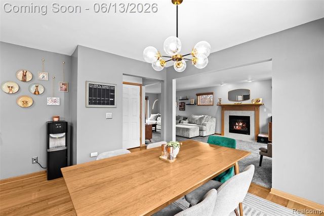 1044 Lincoln Drive, Brighton, MI 48116