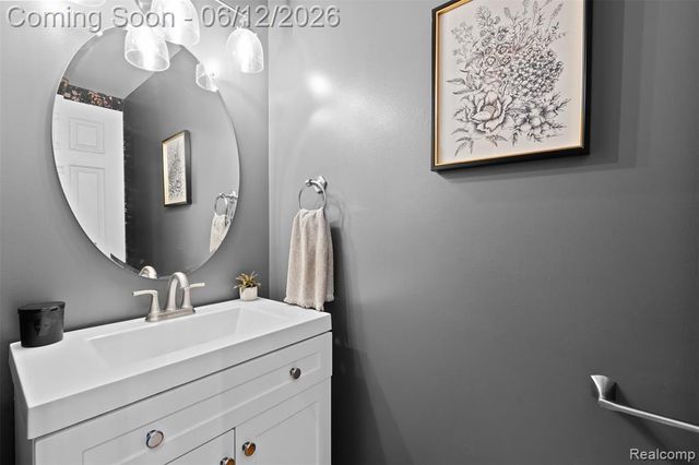 1044 Lincoln Drive, Brighton, MI 48116