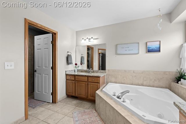1044 Lincoln Drive, Brighton, MI 48116