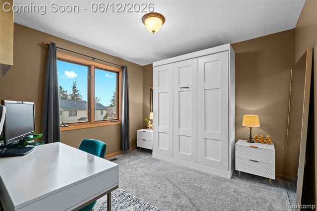 1044 Lincoln Drive, Brighton, MI 48116