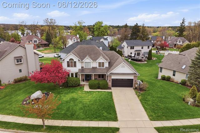 1044 Lincoln Drive, Brighton, MI 48116