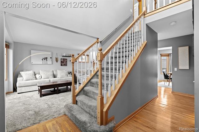 1044 Lincoln Drive, Brighton, MI 48116