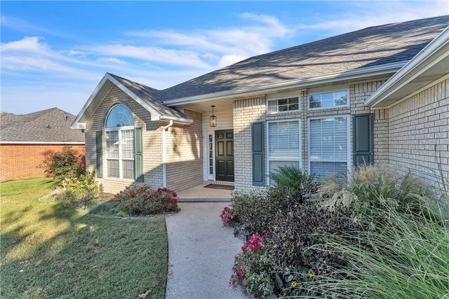 3605 W Center Street, Rogers, AR 72756