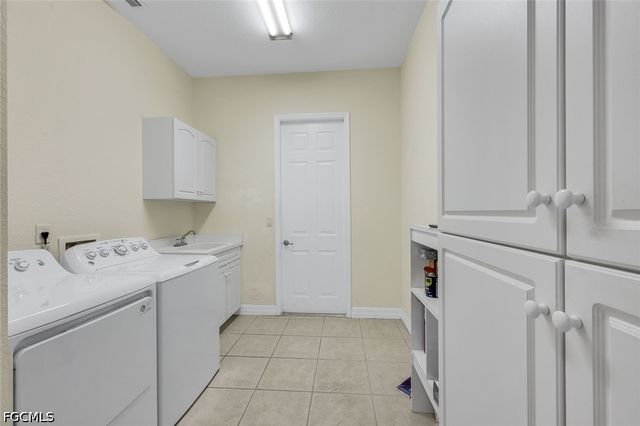 1632 Savona PKWY, Cape Coral, FL 33904