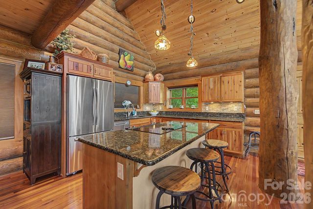 92 Falcons Peak Lane, Whittier, NC 28789