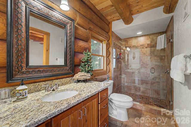 92 Falcons Peak Lane, Whittier, NC 28789