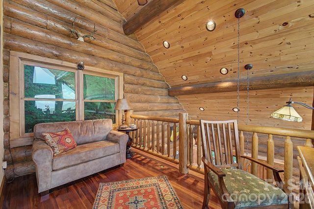 92 Falcons Peak Lane, Whittier, NC 28789