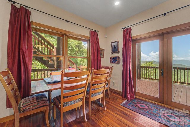 92 Falcons Peak Lane, Whittier, NC 28789