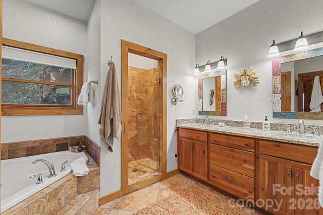 92 Falcons Peak Lane, Whittier, NC 28789