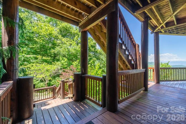 92 Falcons Peak Lane, Whittier, NC 28789