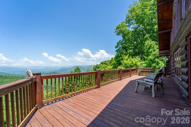 92 Falcons Peak Lane, Whittier, NC 28789