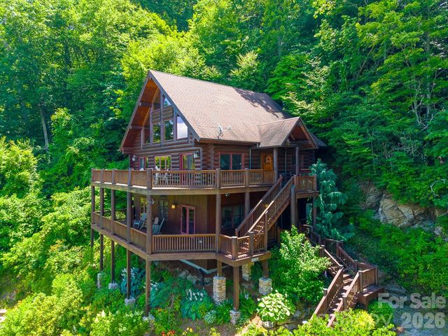 92 Falcons Peak Lane, Whittier, NC 28789