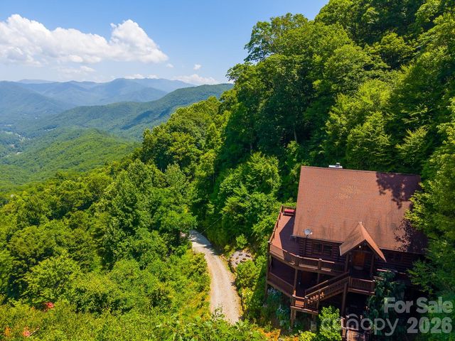 92 Falcons Peak Lane, Whittier, NC 28789