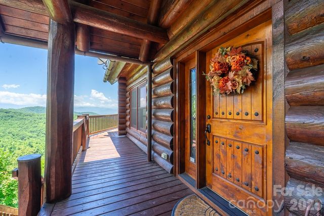 92 Falcons Peak Lane, Whittier, NC 28789