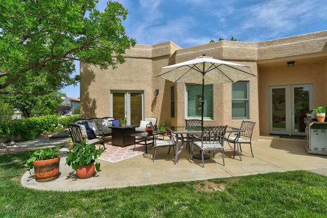11240 Country Club NE, Albuquerque, NM 87111