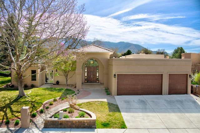 11240 Country Club NE, Albuquerque, NM 87111